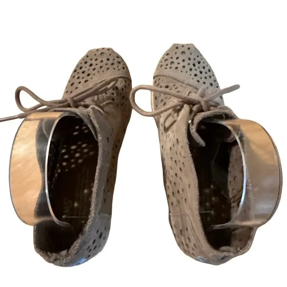 Toms Suede Leather Laser Cut Out Espadrille Wedge Ankle Booties Shoes sz 6.5